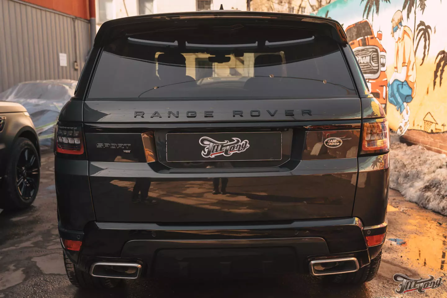 Новый образ Range Rover Sport: оклейка в матовый полиуретан, шумоизоляция дверей, выдвижные пороги. Сравним матовый и глянцевый автомобили!